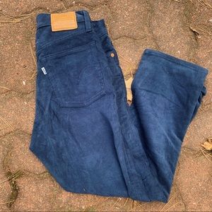 NWOT corduroy Levi’s wedgie straight cut
